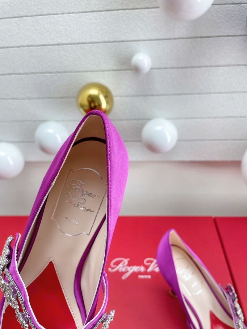 Roger Vivier flat shoes